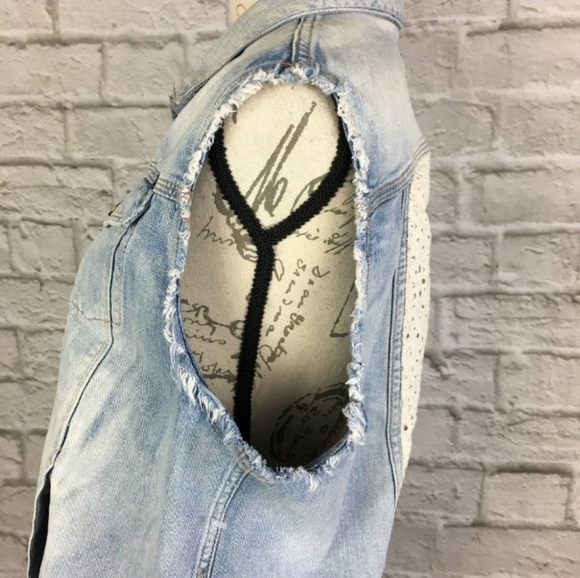 Lucky Brand Denim Vest with Eyelet Lace Back XL - Picture 4 of 7